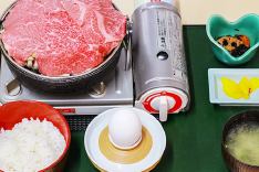 圖片：壽喜鍋套餐（阿東和牛）